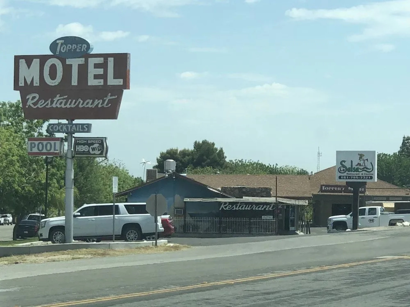 Topper Motel