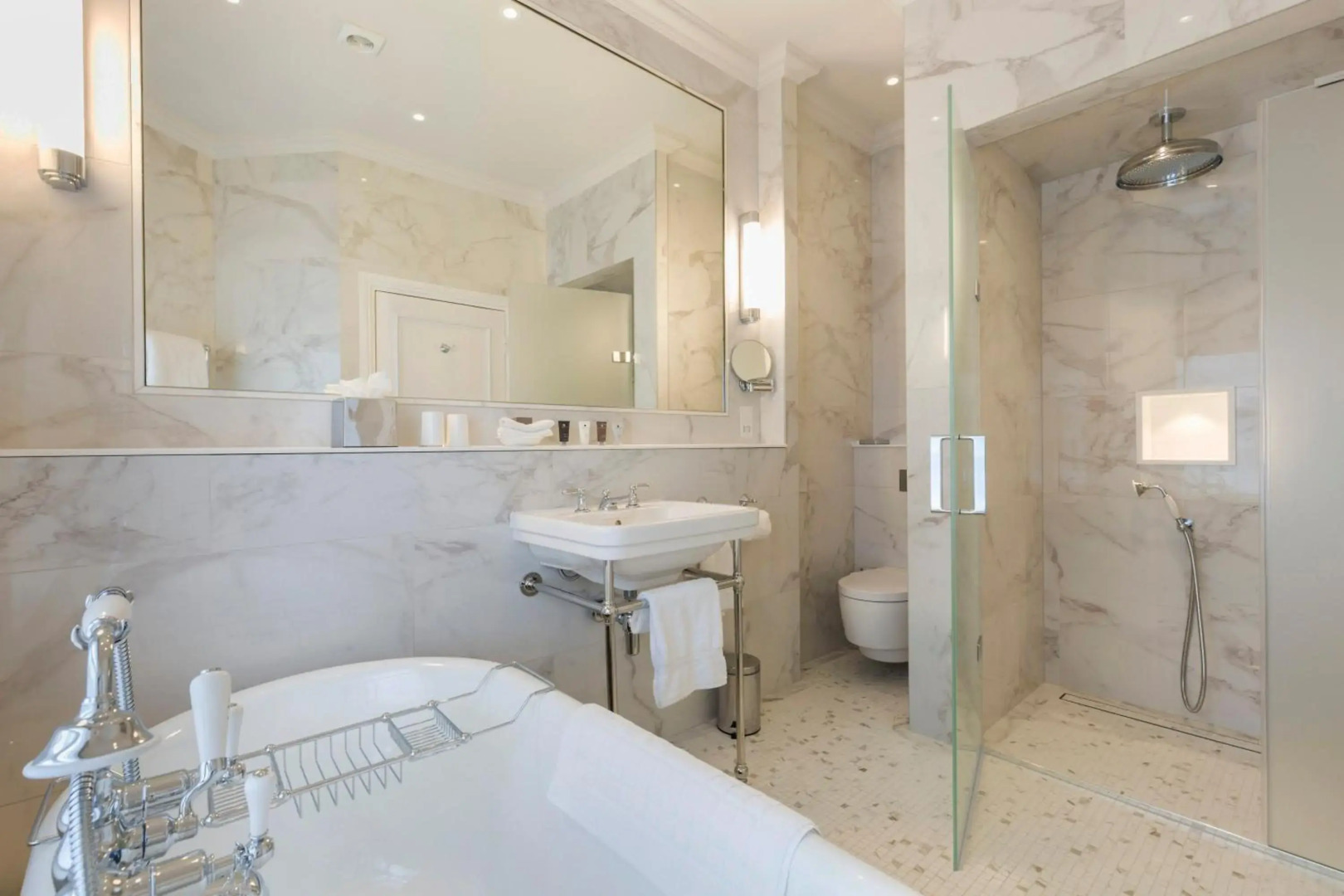 The Devonshire Arms Hotel