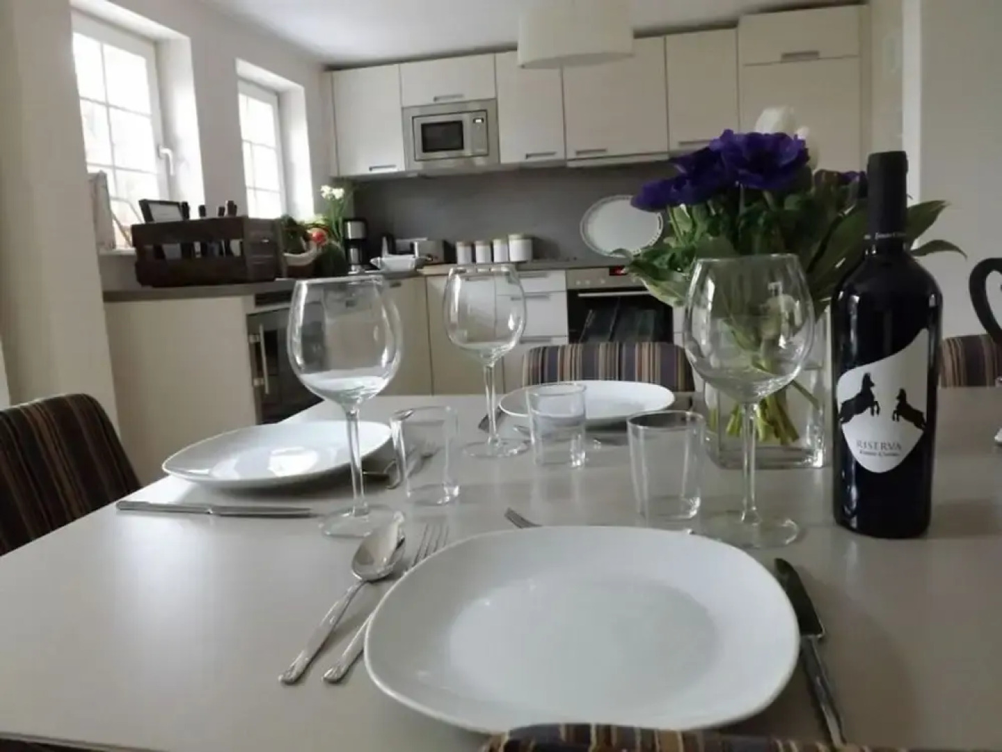 "luv" in House Smaswai 10