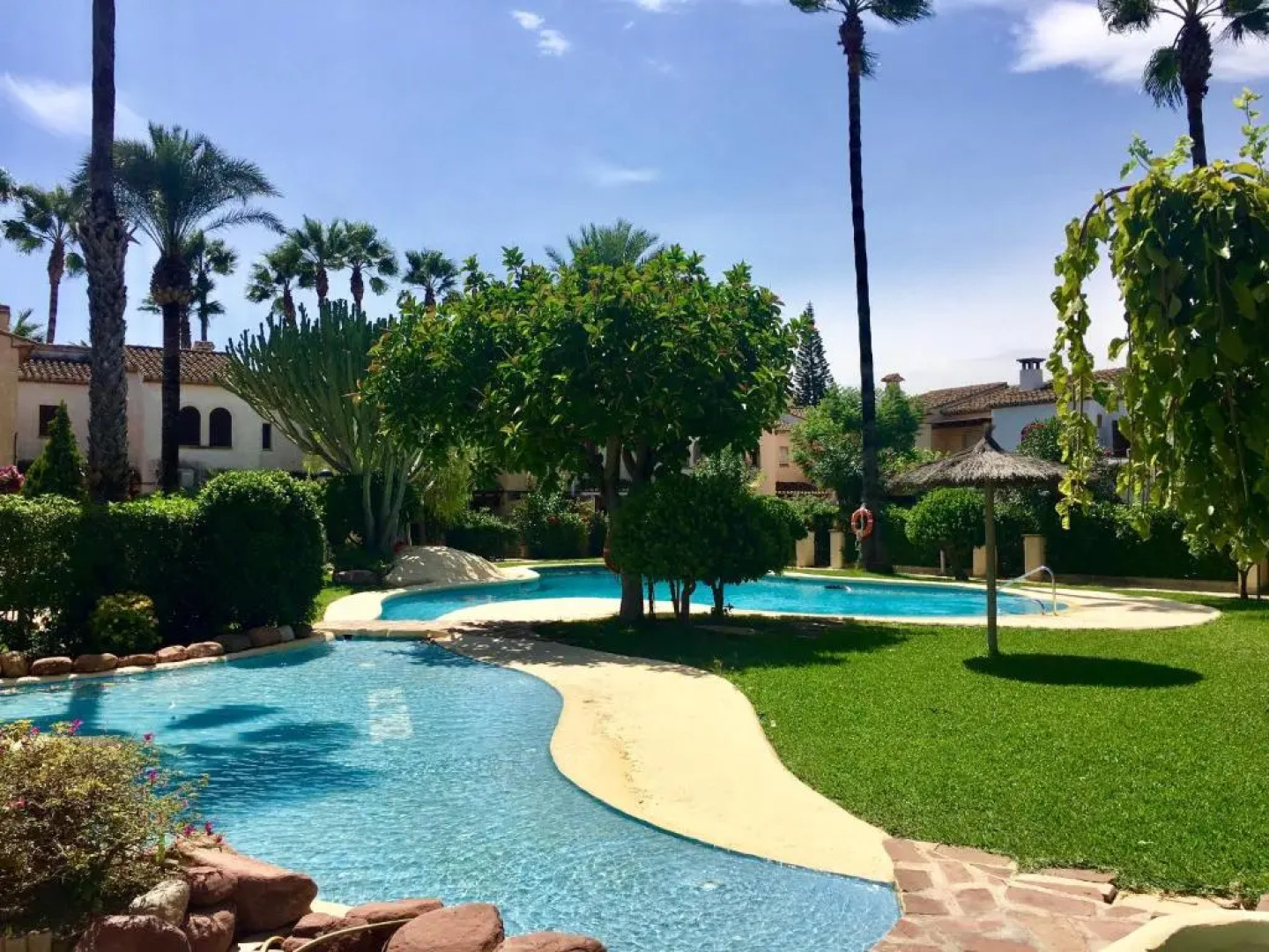 Royal Garden Santa Clara