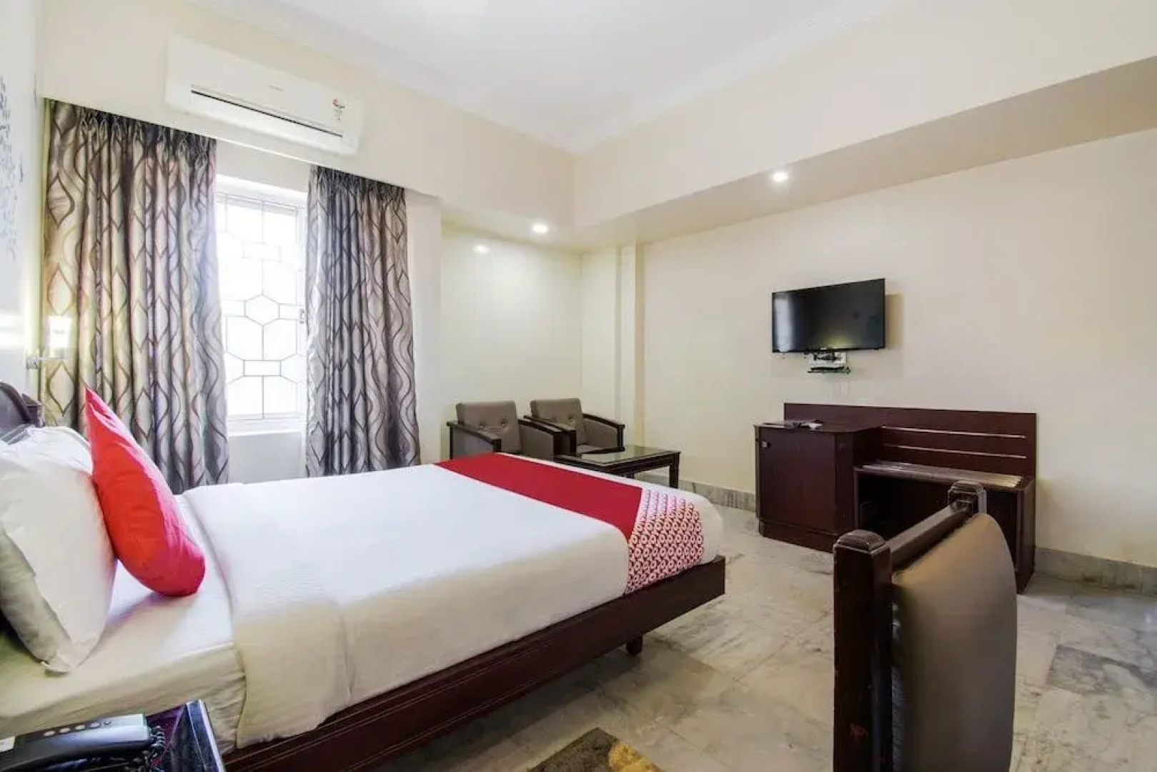 Oyo 48707 Hotel Bhavani Residency