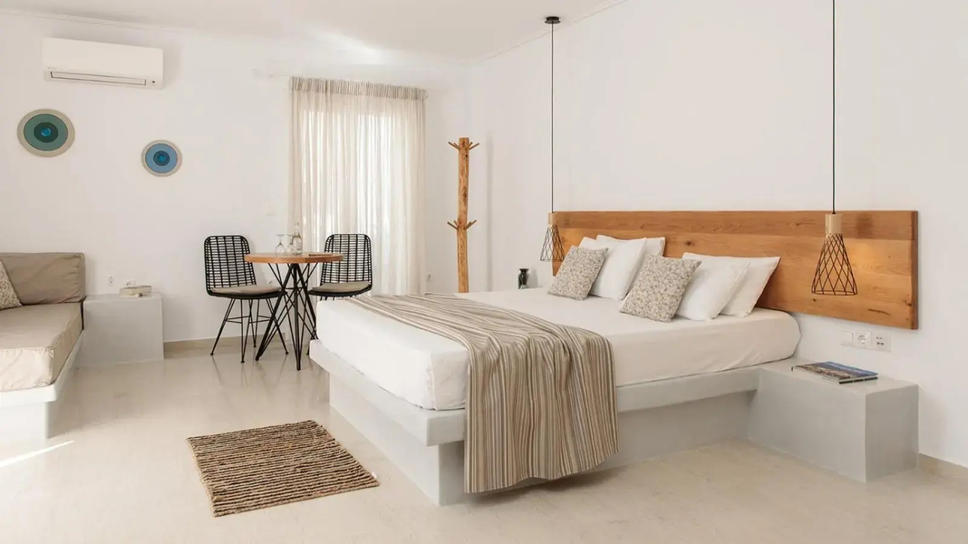 Proteas Hotel & Suites