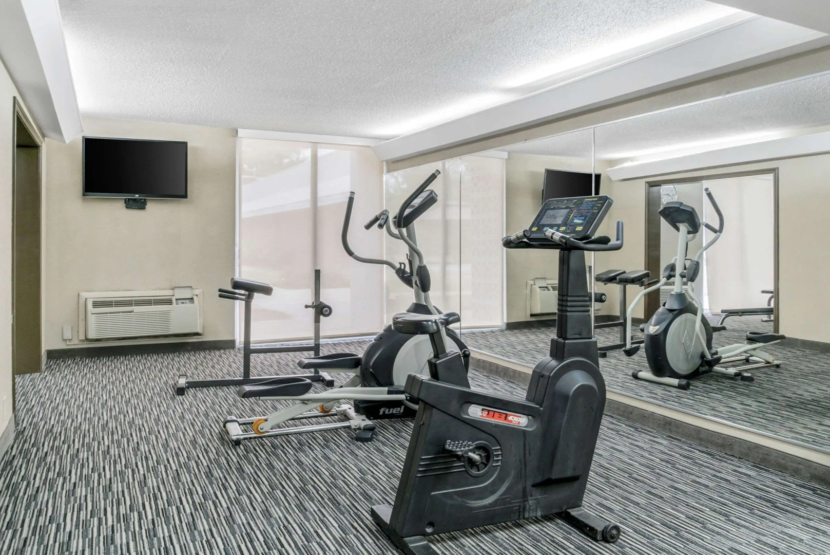 Quality Inn and Suites Livonia