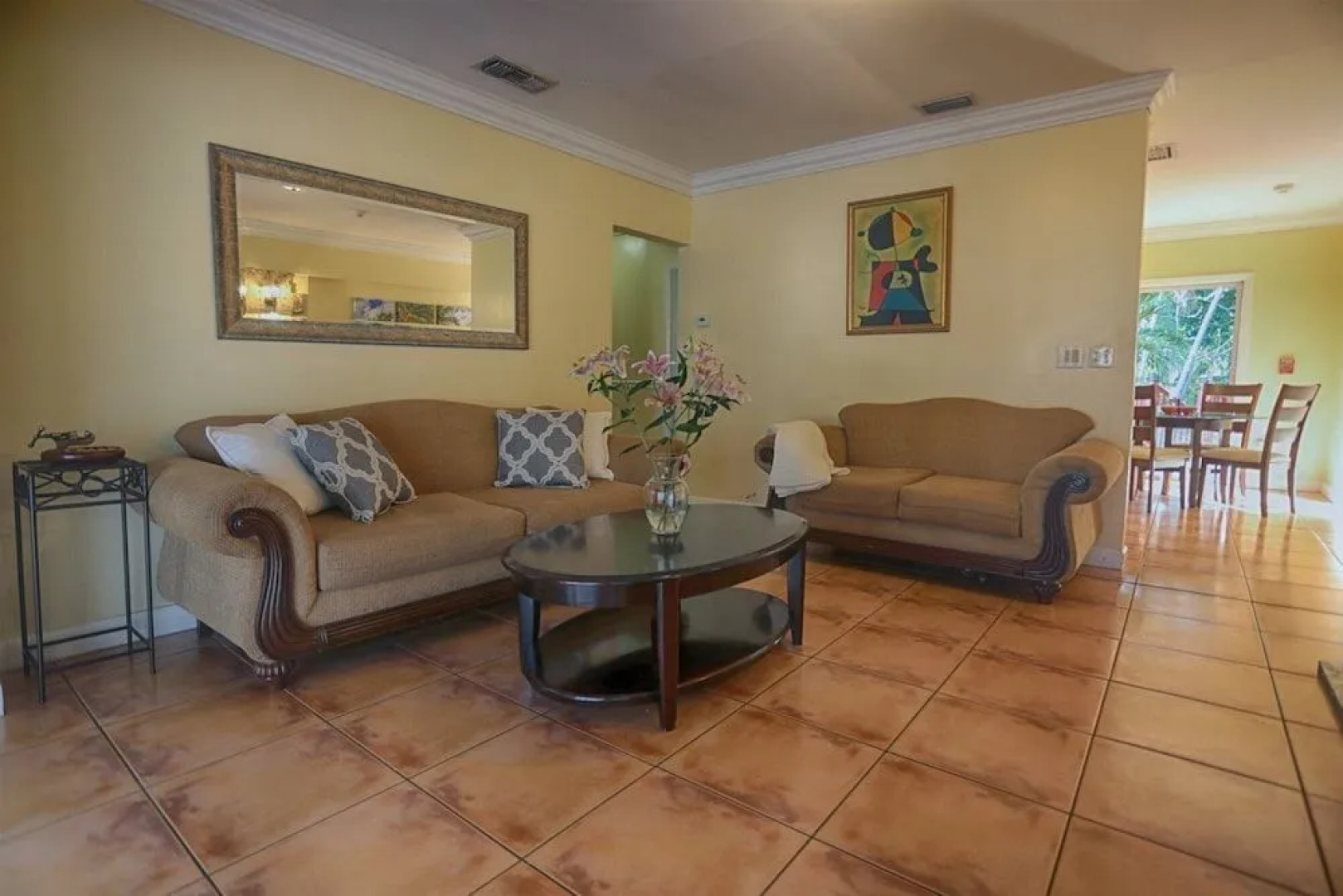 Spacious & Conveniently Located Miami Airport Home