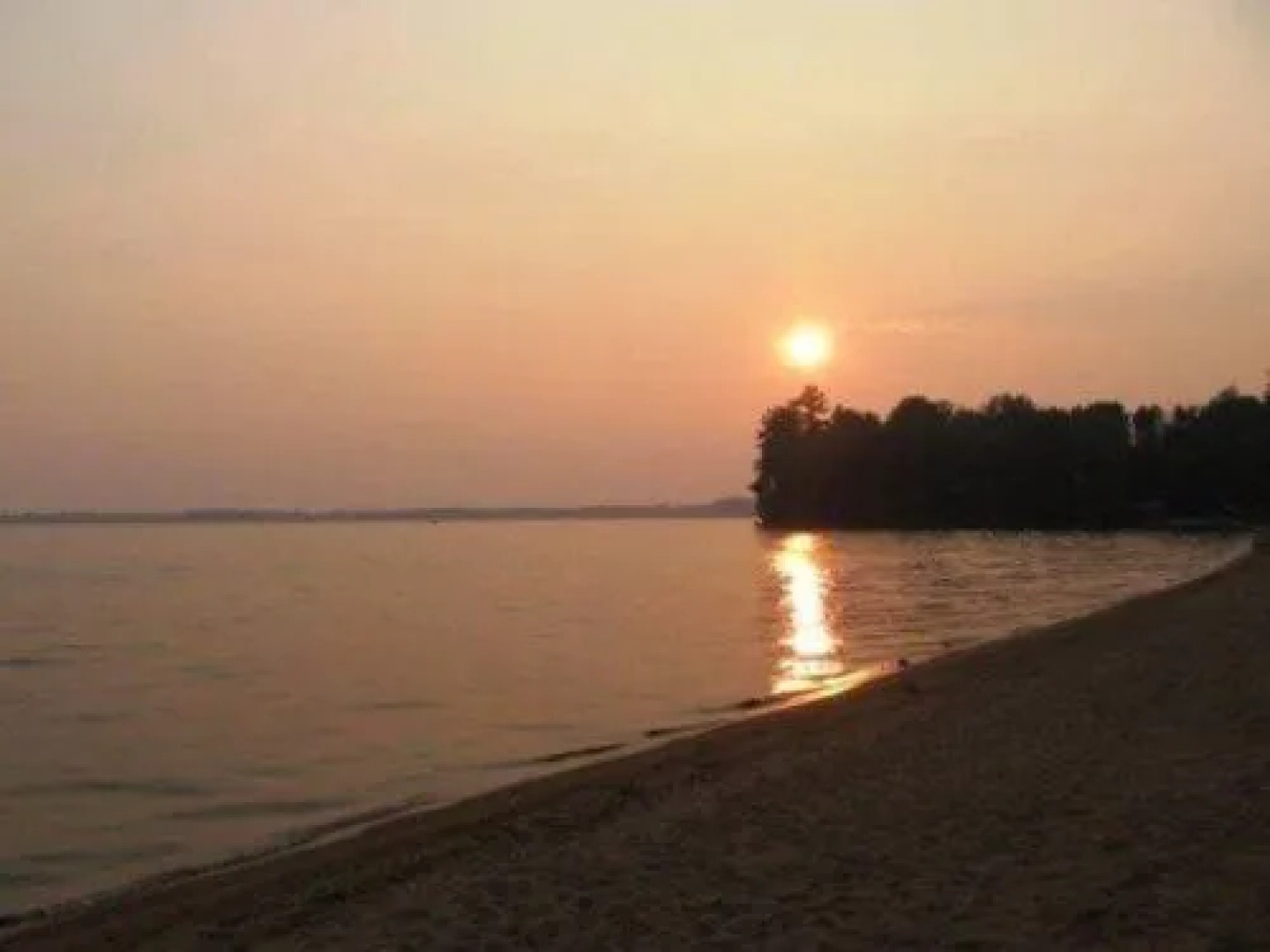 Sands on Golden Lake