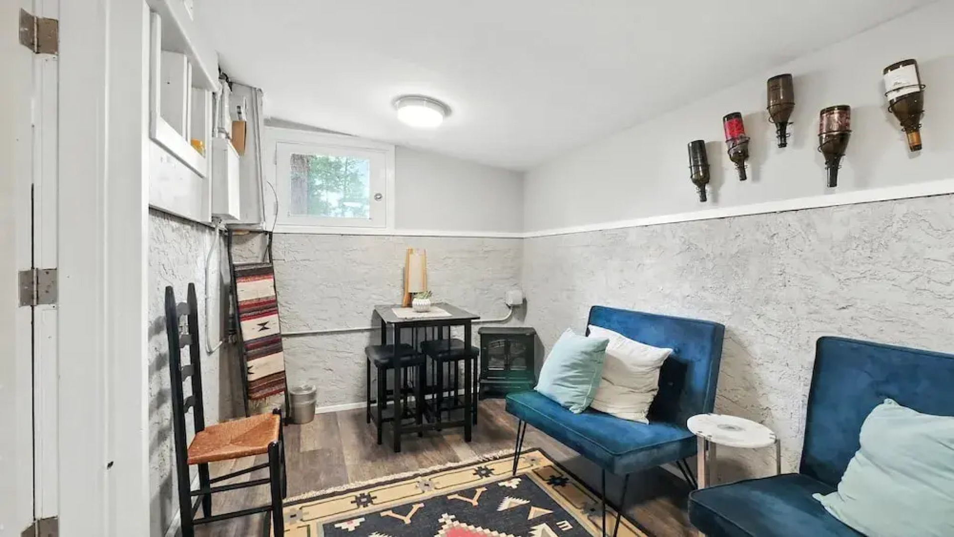 Charming Cabin W/ Scenic Views Near Uc Health 2 Bedroom Cabin