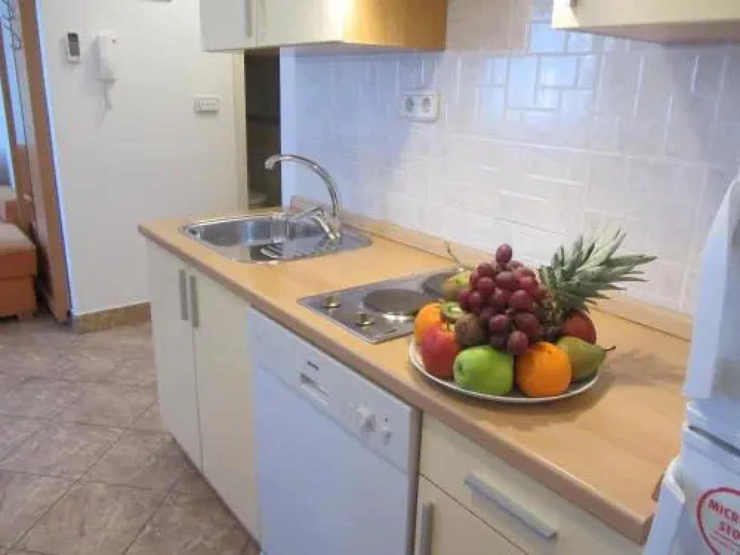 Apartments Luna Tisno