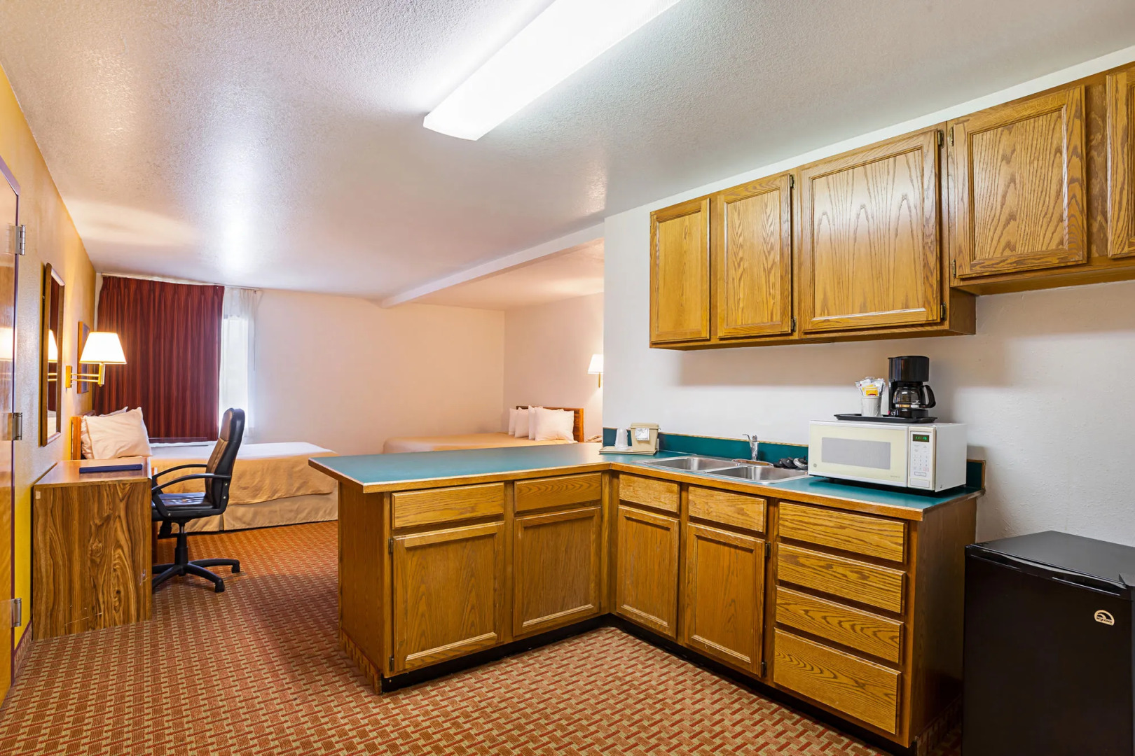 Rodeway Inn & Suites