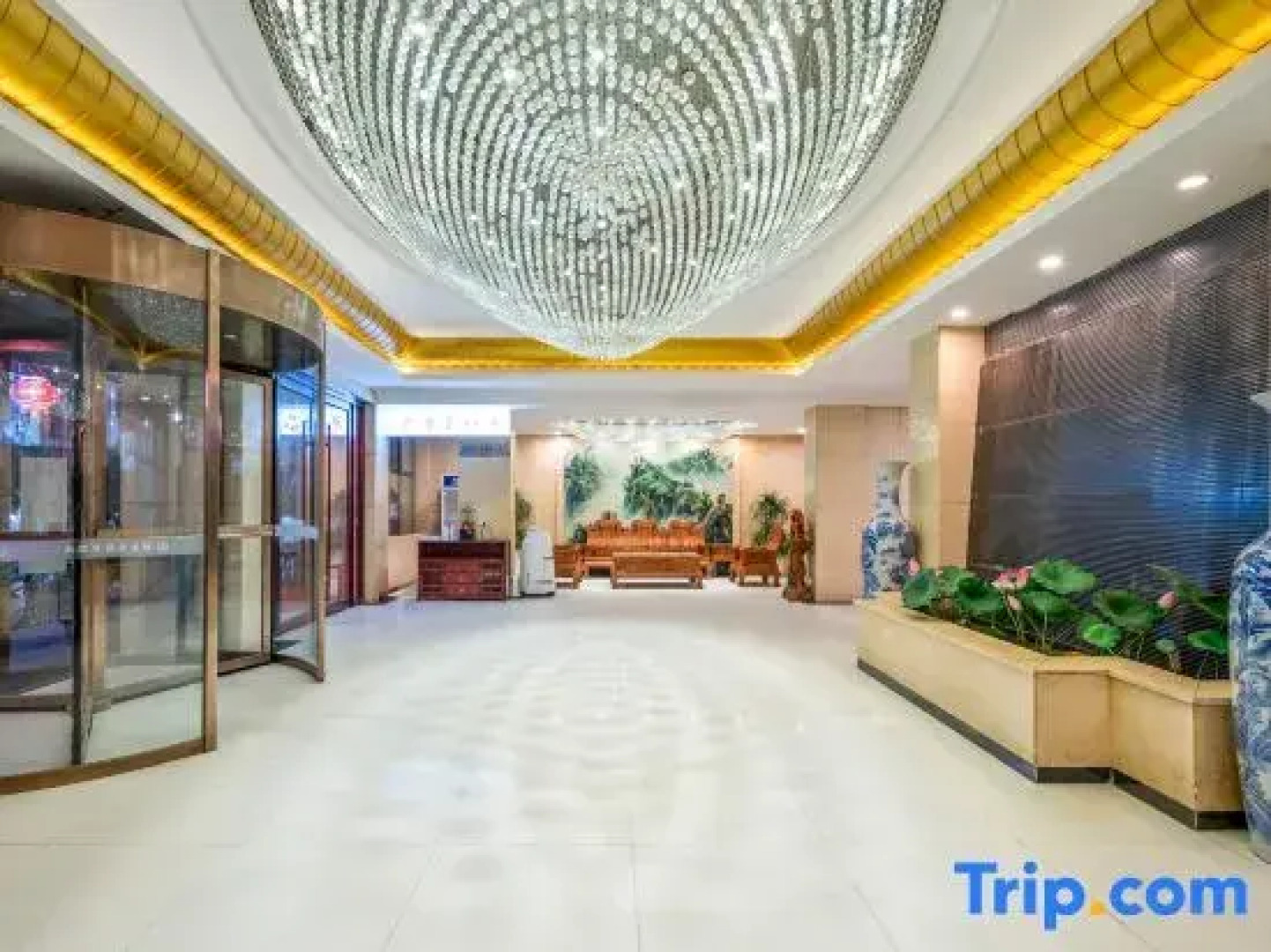 Yinhua Business Hotel