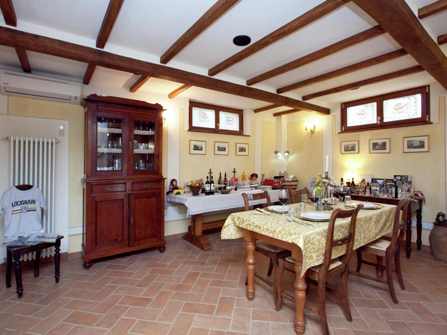 Spacious Cottage in Lucignano with Garden