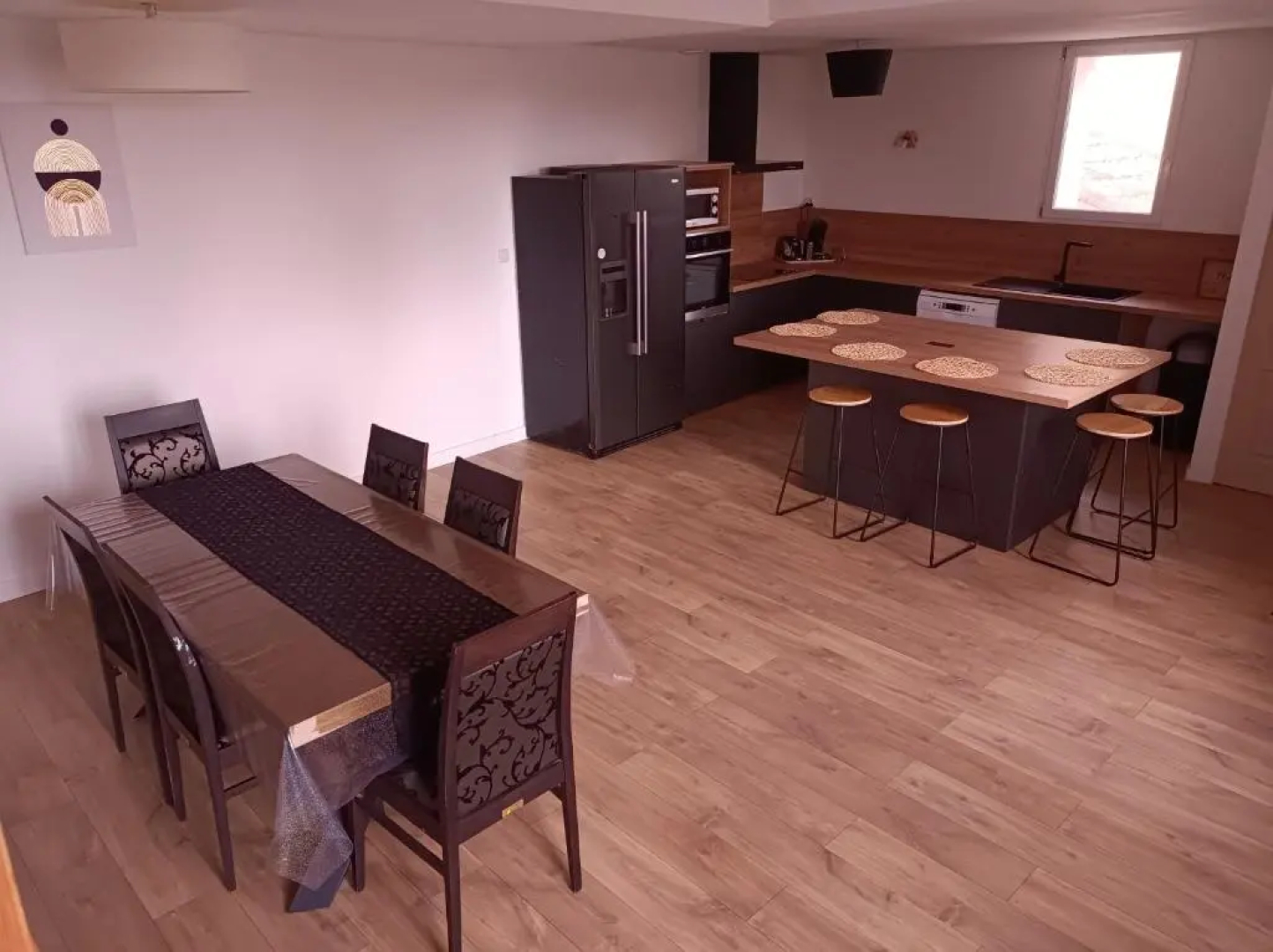 A proximité du Parc SPIROU Spacieux duplex de 130 m2