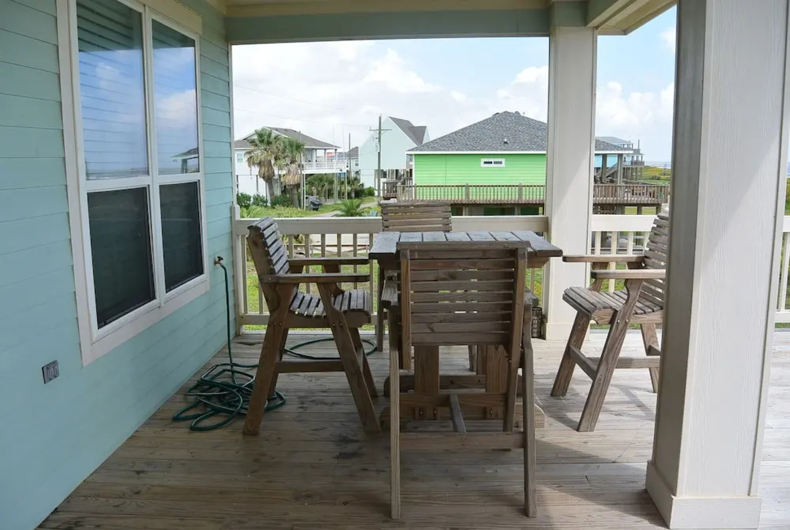 Surf And Sand 4 Bedroom Home by RedAwning