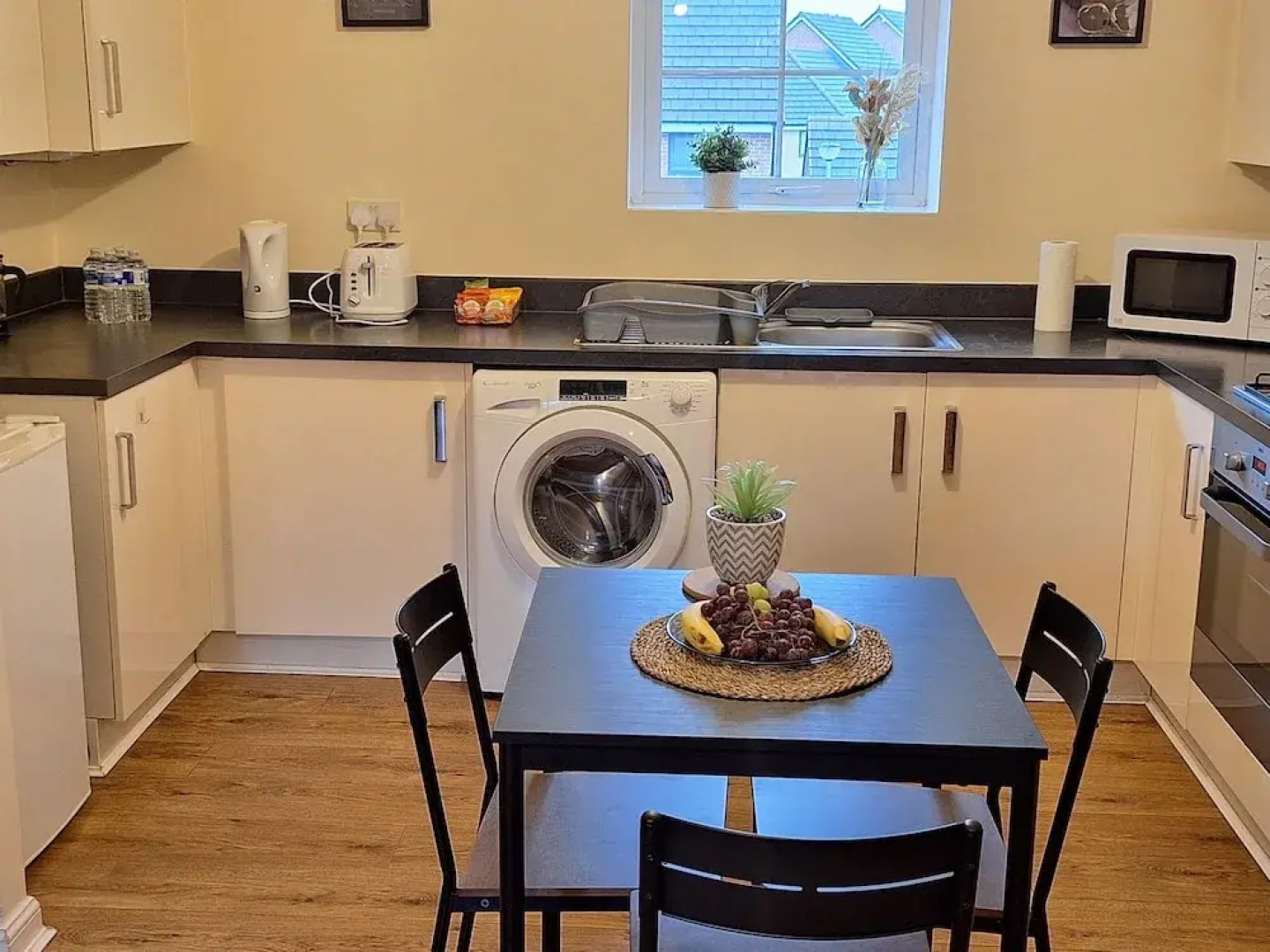 Birmingham - 2 Beds - Sleeps 3 - Free Parking