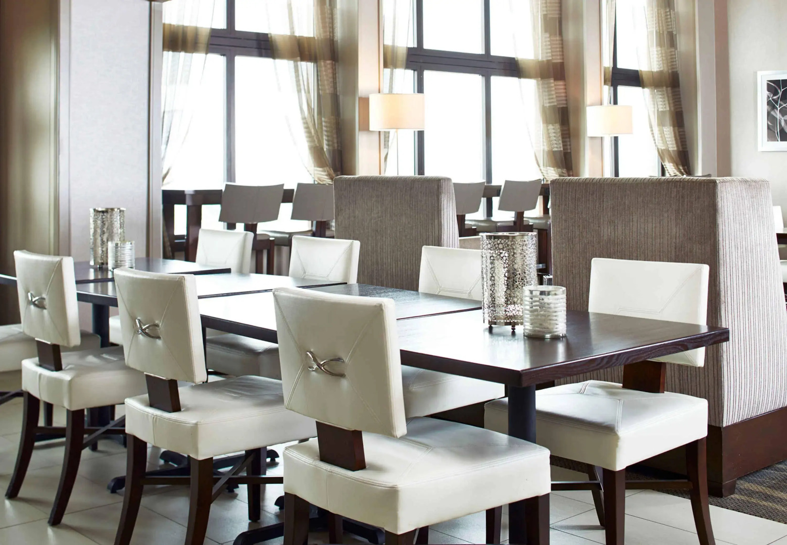 Renaissance Austin Hotel