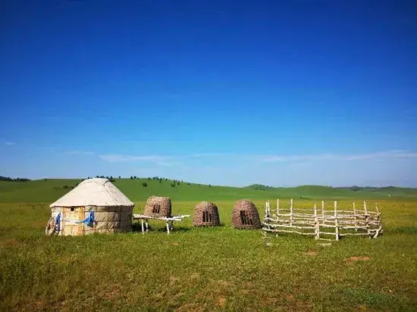 Chenglong Hotel (Ulan Butong Grassland Scenic Area)