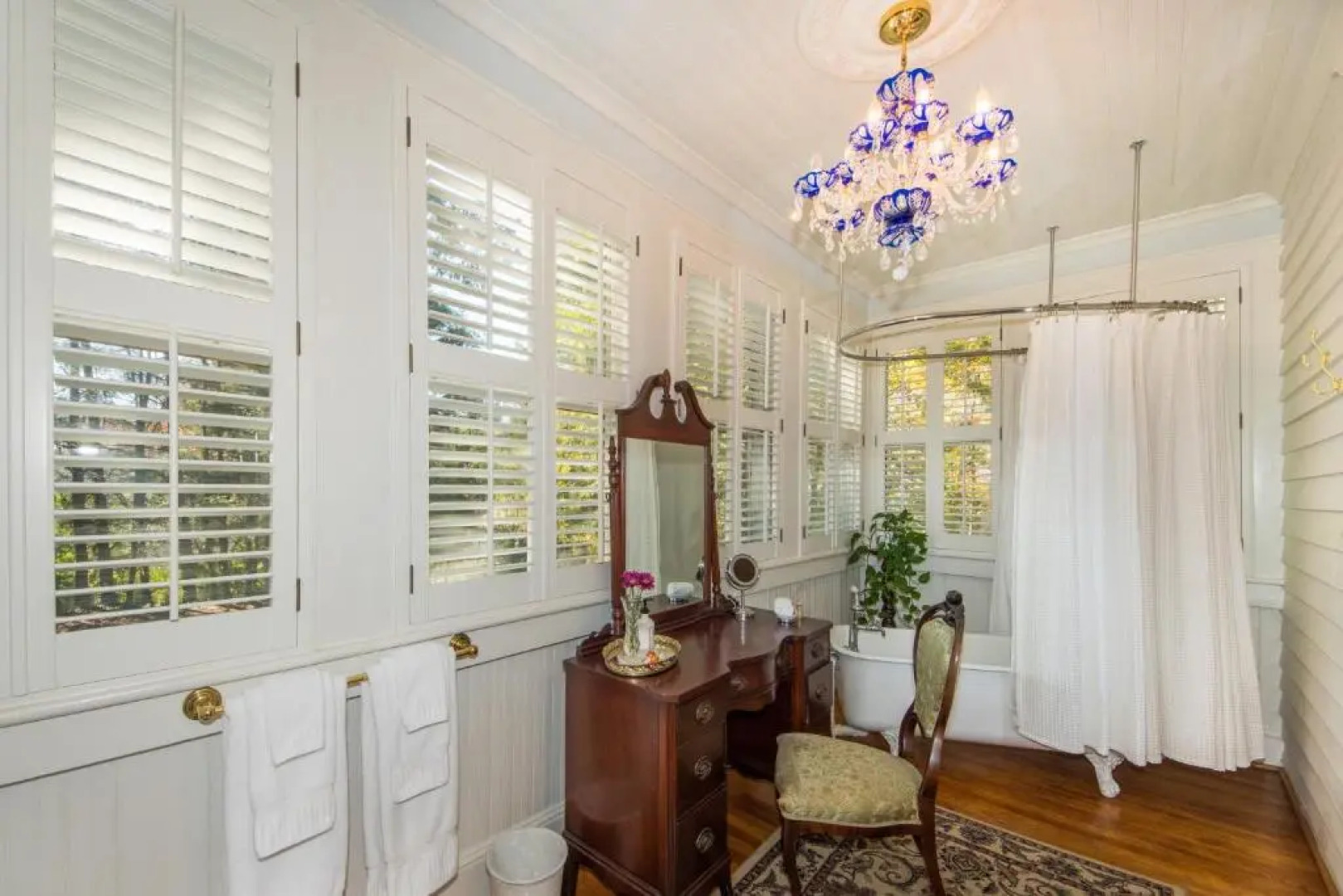 Oak Hill on Love Lane