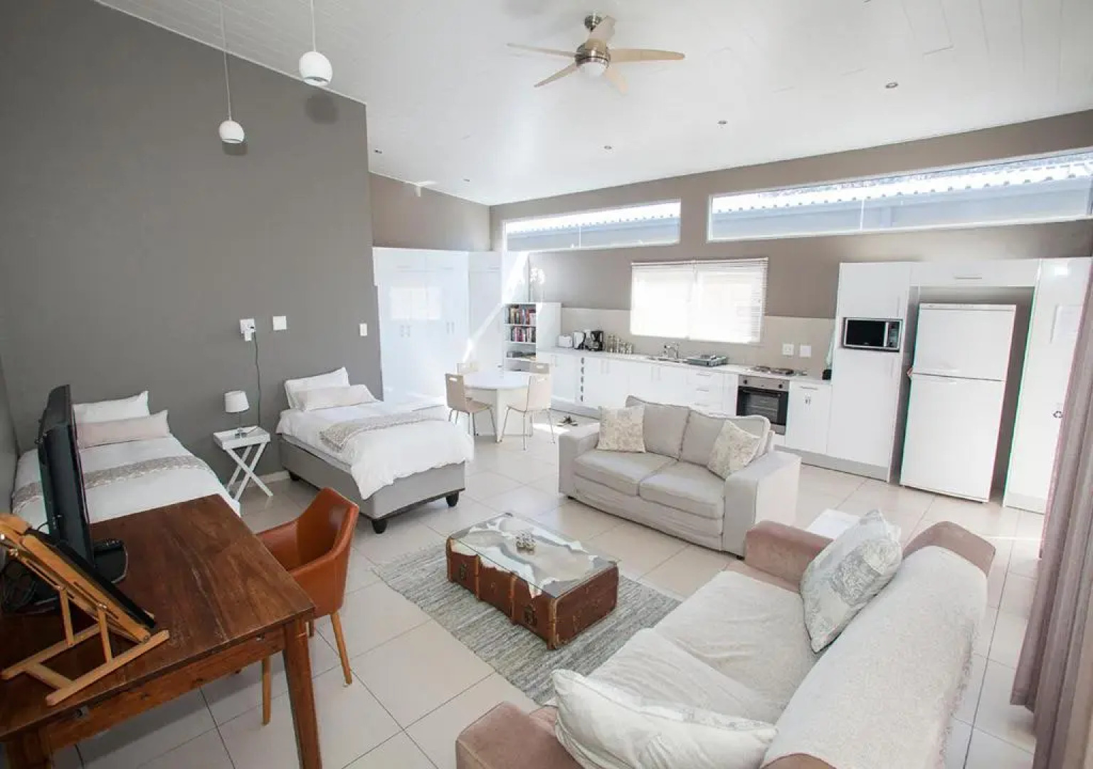 RnB's Studio Apartment