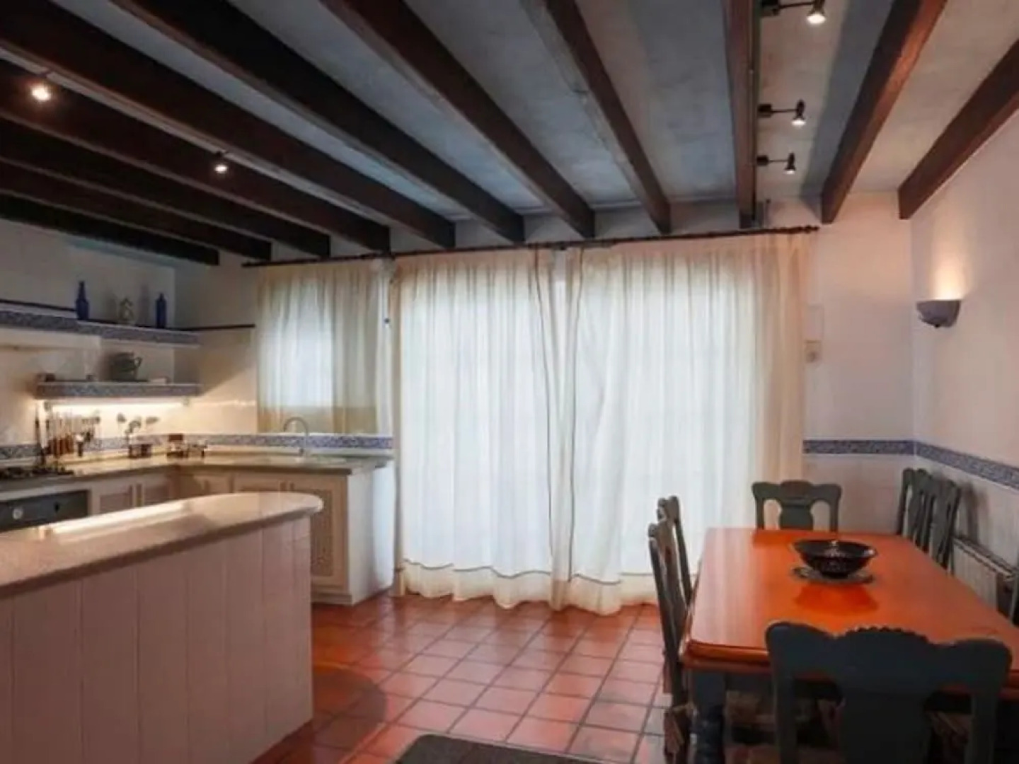 Spacious Holiday Home in Isla de Tabarca With Patio