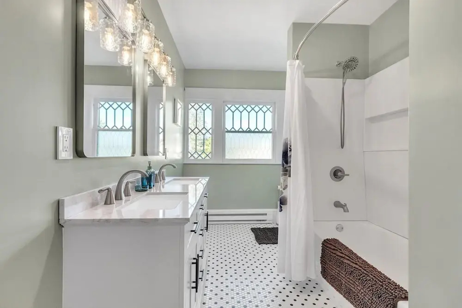 Cozy Trotter 4 Bedroom Home