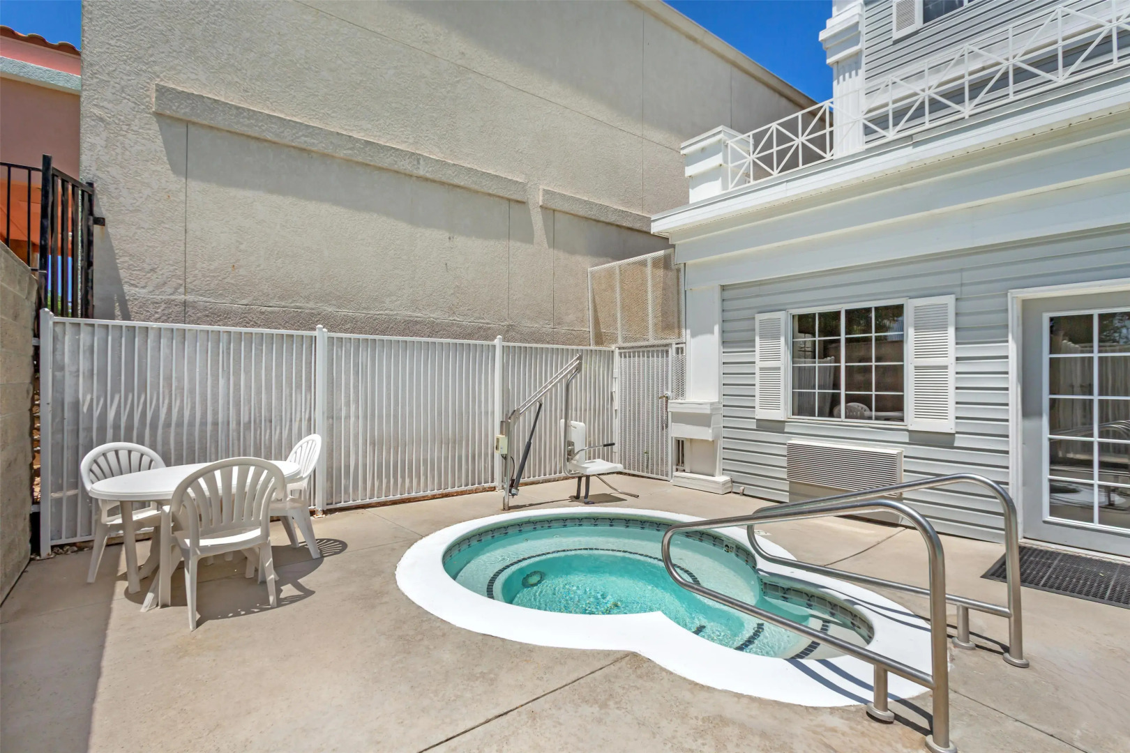 Best Western Luxury Inn