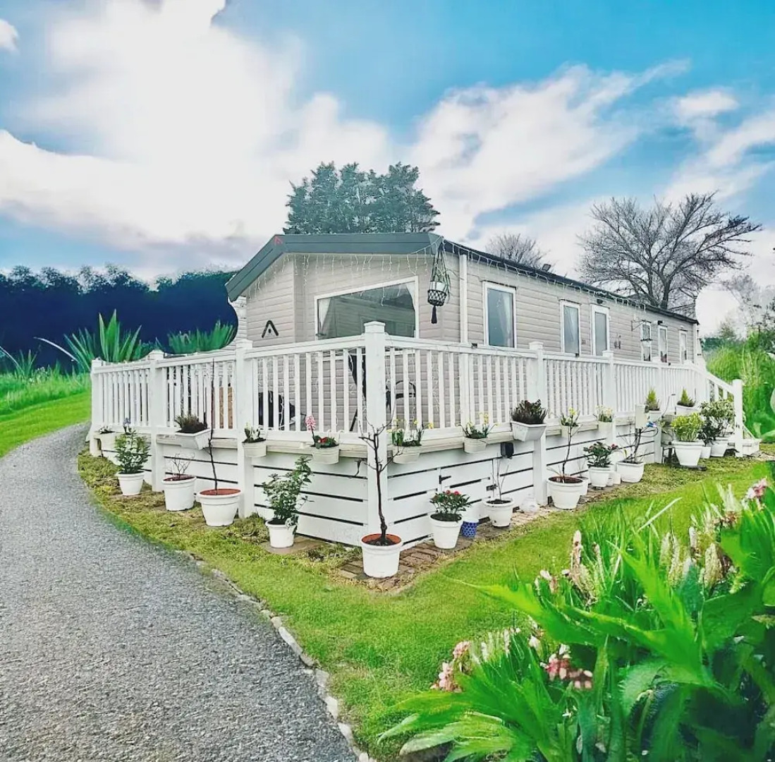 Cozy Newquay Lodge With Private Hot Tub,