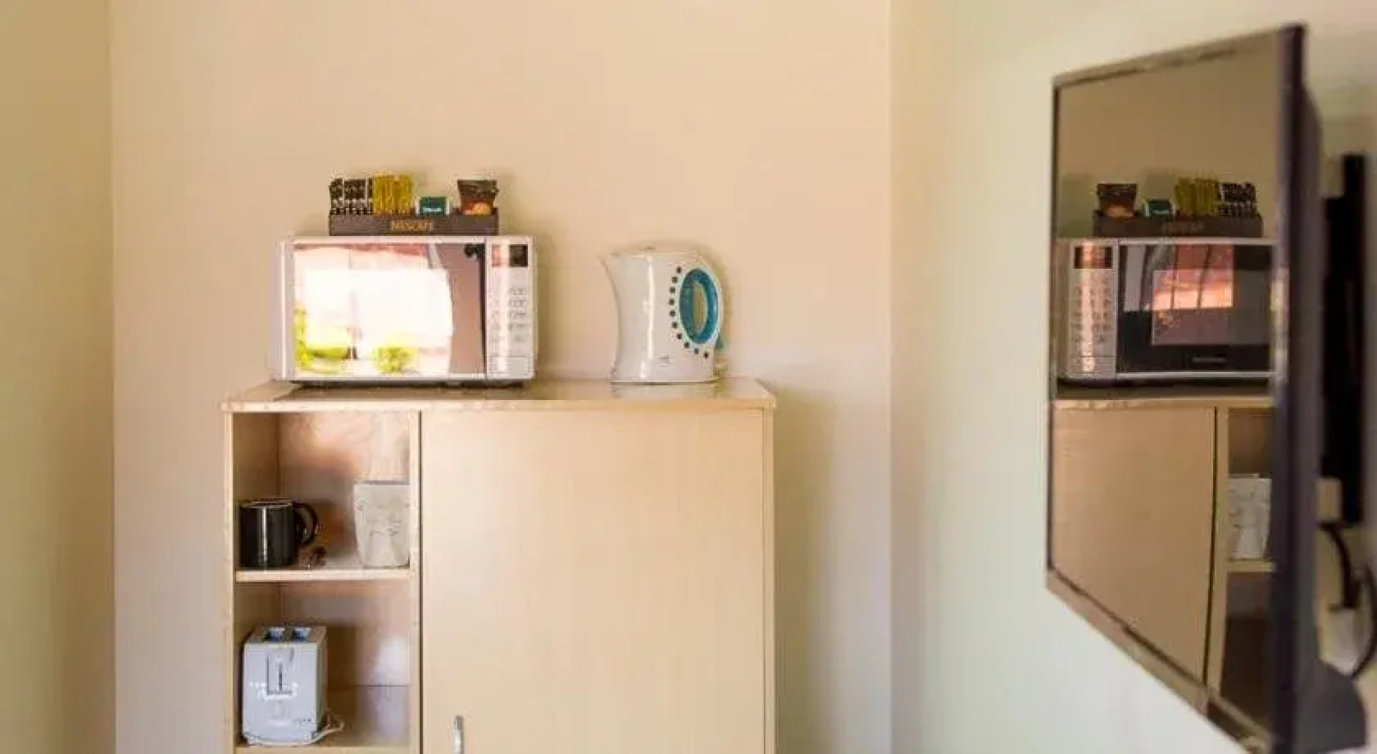 Cherry Blossom Motel