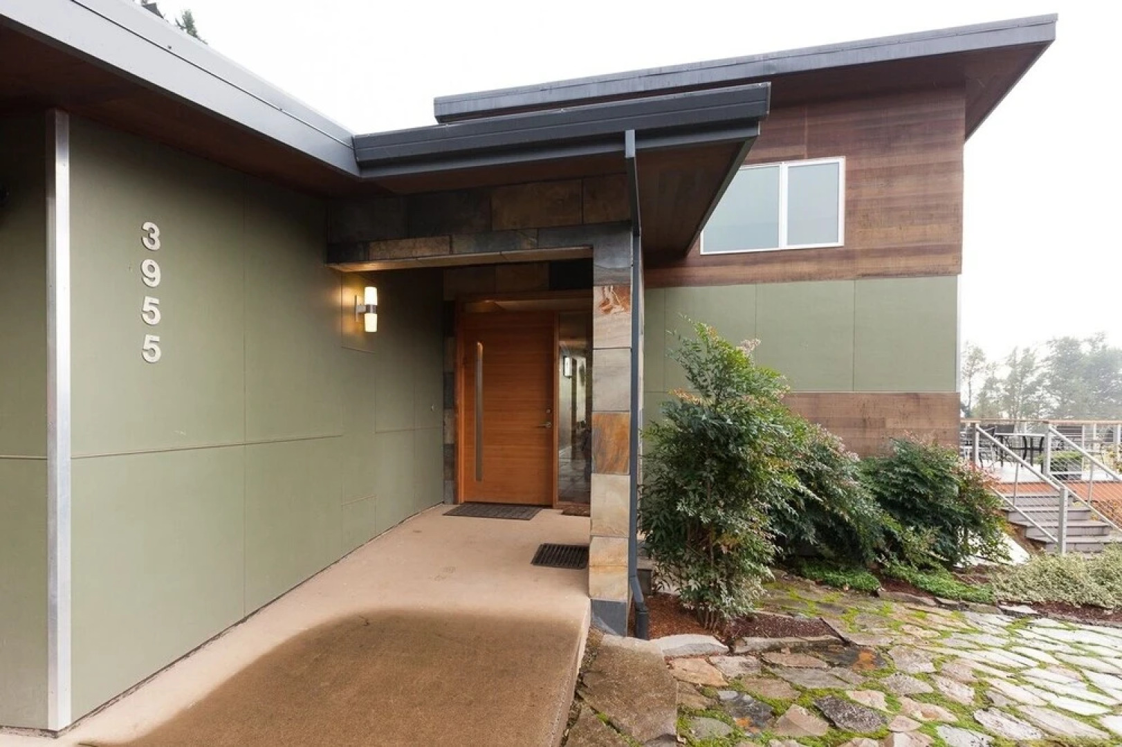 Mountain House 4 Bedroom Home by RedAwning