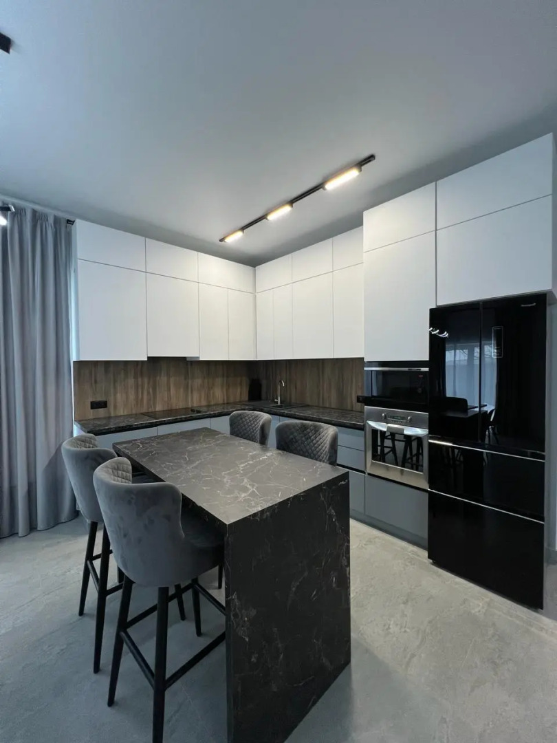 Black Stone (Блэк Стоун)