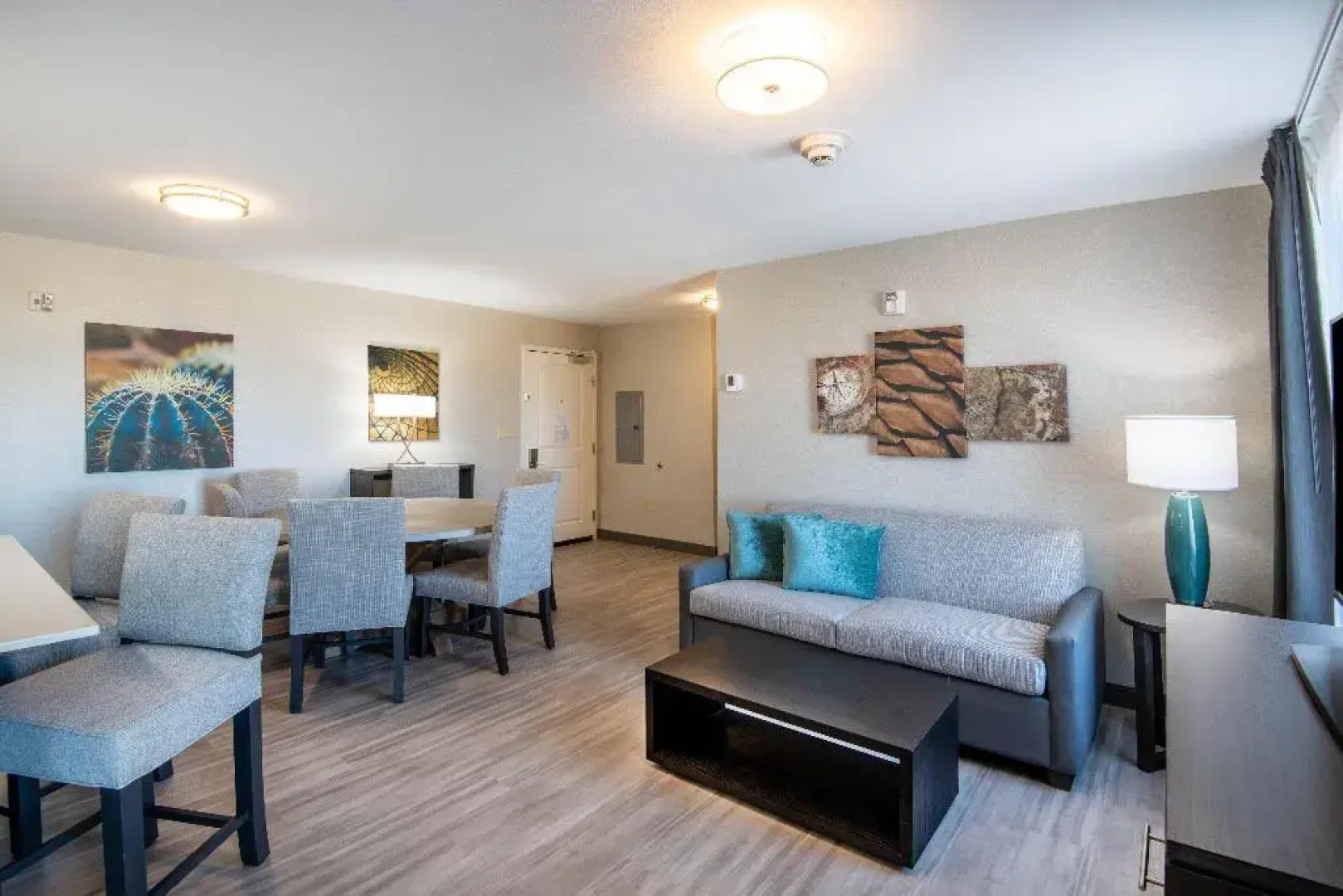 Staybridge Suites Scottsdale - Talking Stick by IHG