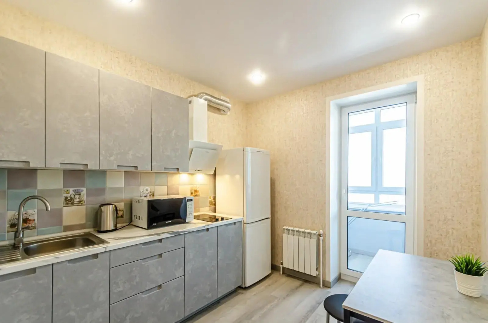 Апартаменты на улице Ново-Садовая 215Б