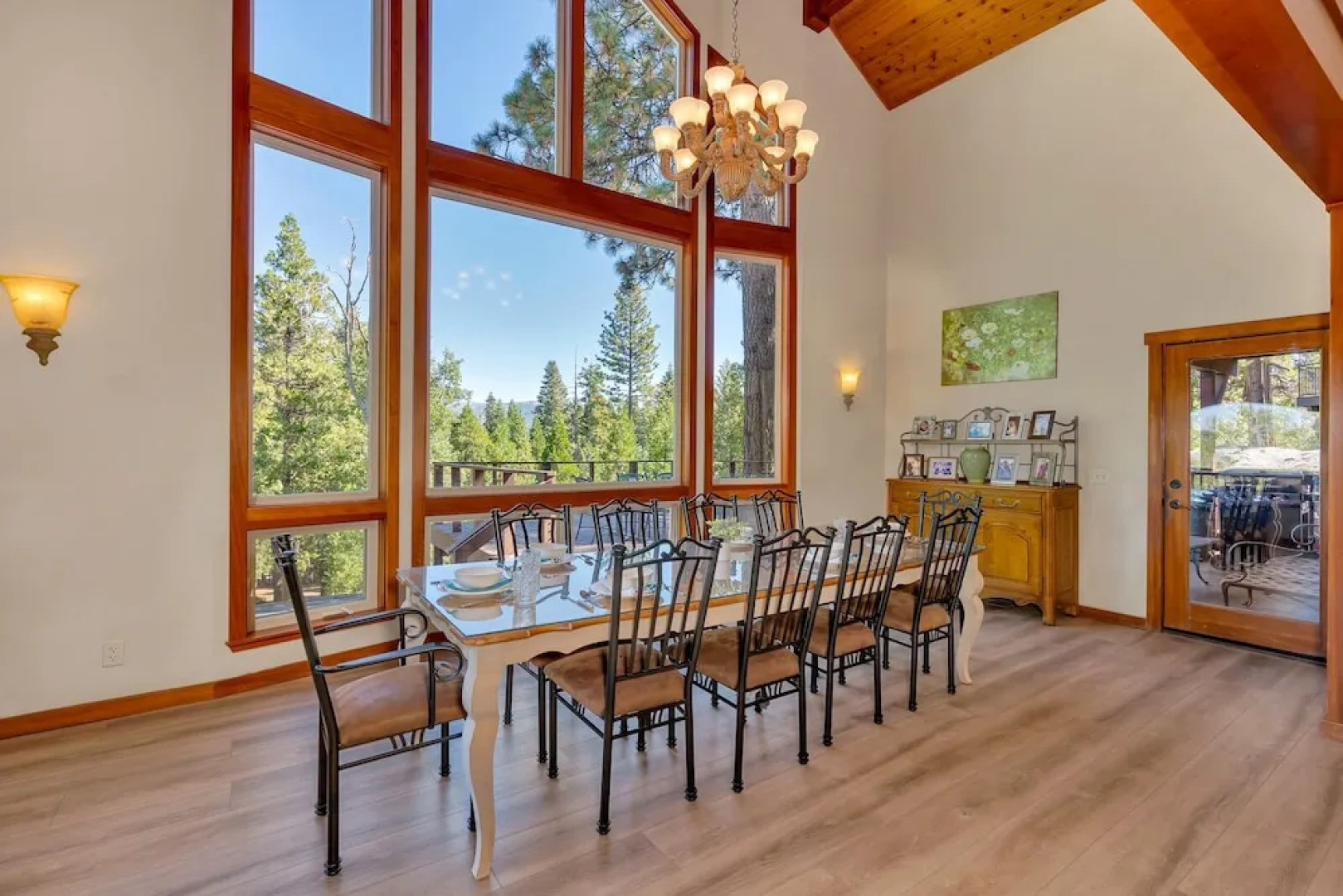 Gorgeous 5 BDR Travioli Mountain Retreat for 10!