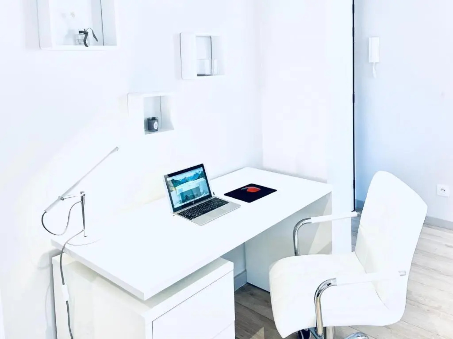 Le White Cosy à 5 minutes du Lac avec parking privatif gratuit