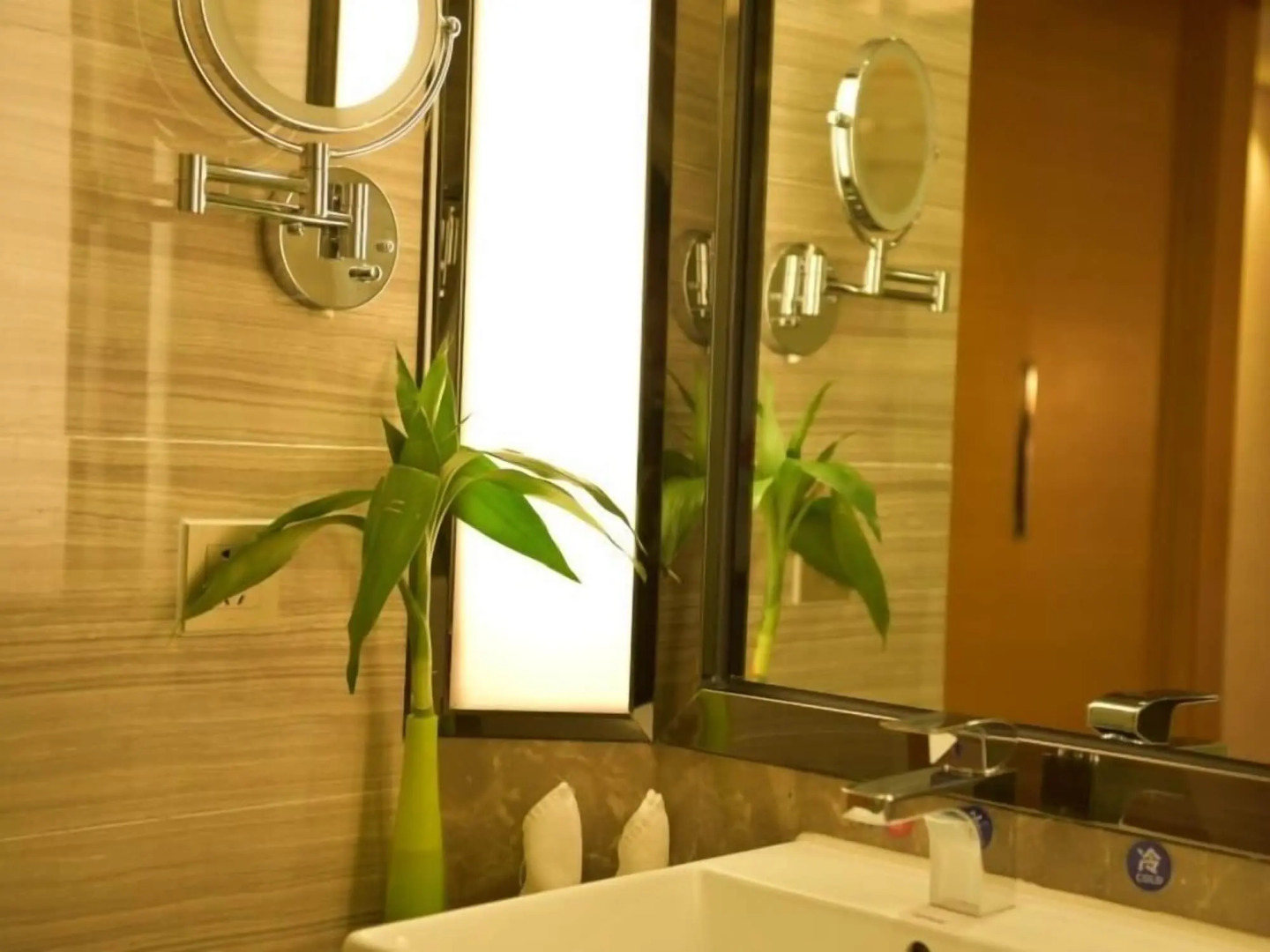 GreenTree Eastern Bijie Qixingguan Zhaoshanghuayuan Hotel