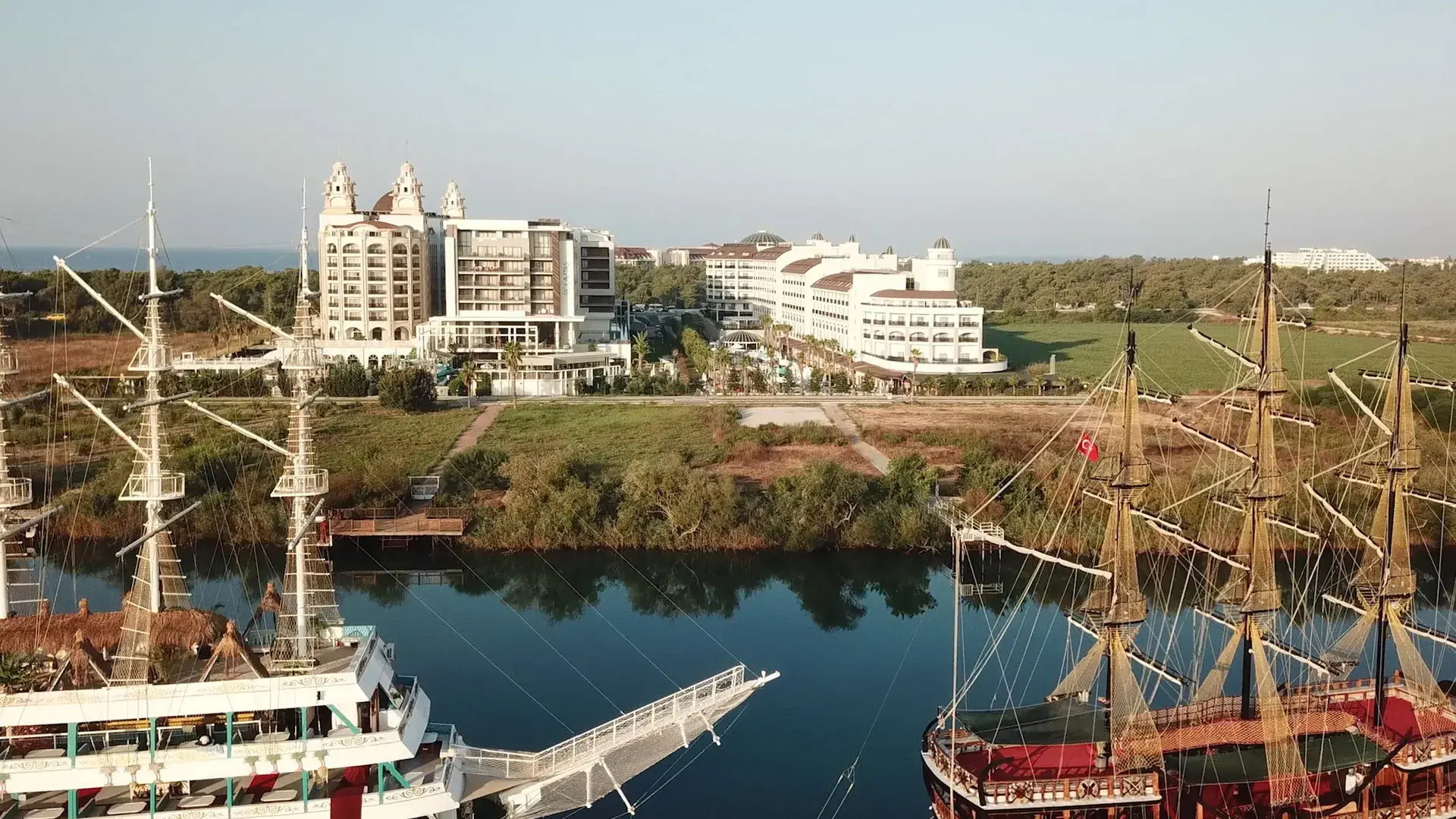 Port River Hotel & Spa