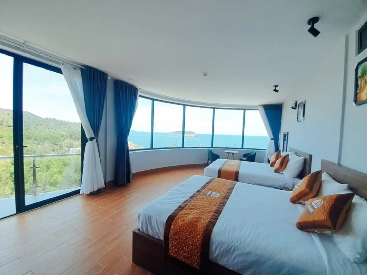 Rubeach Hotel & Resort