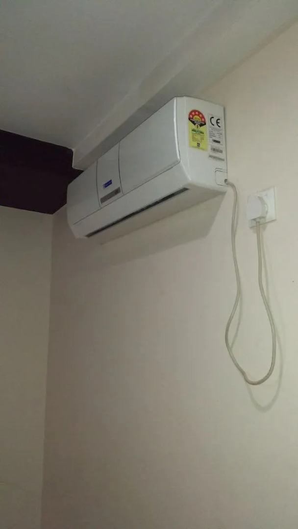 Iroomz NVR Hotels Luxury Redefined