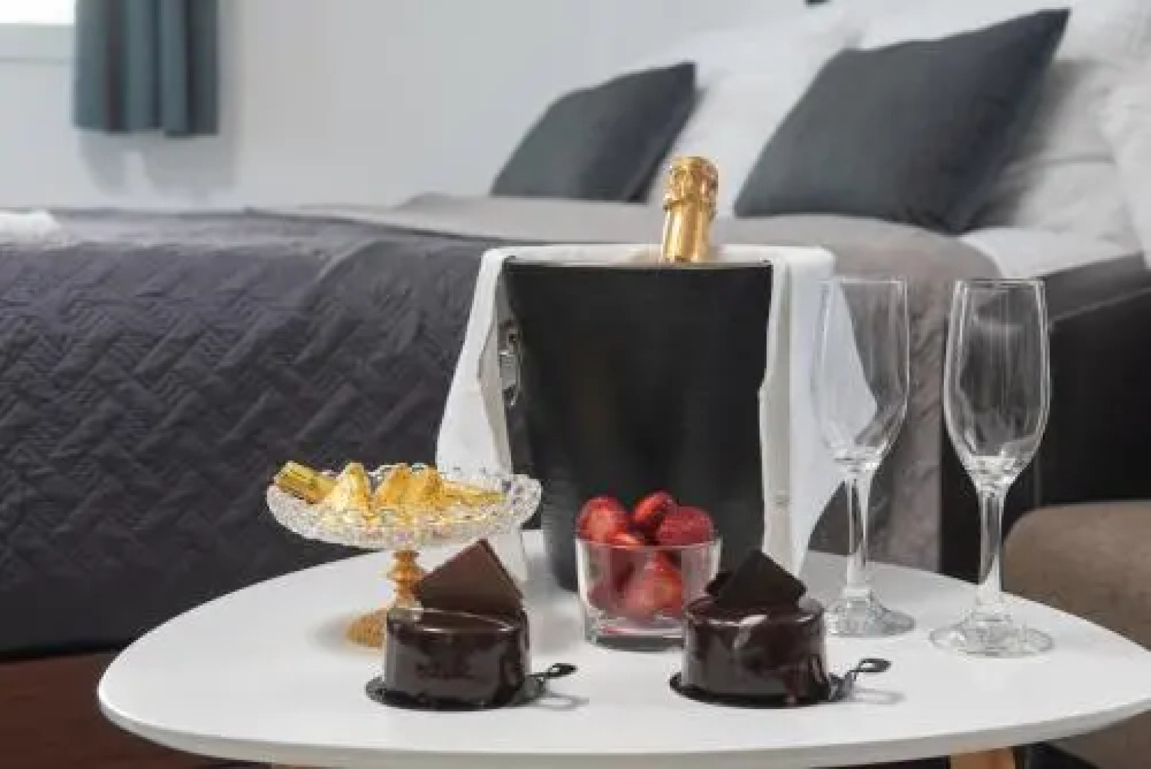 Anna Anton Apartment