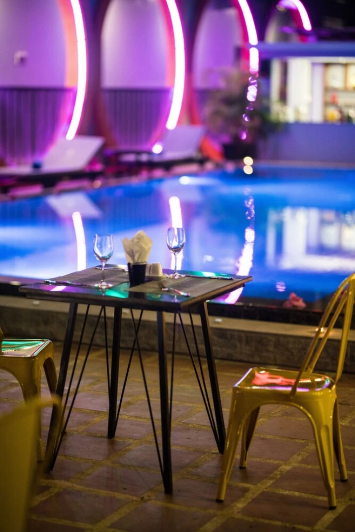 White Rabbit Hostel - Adults Only