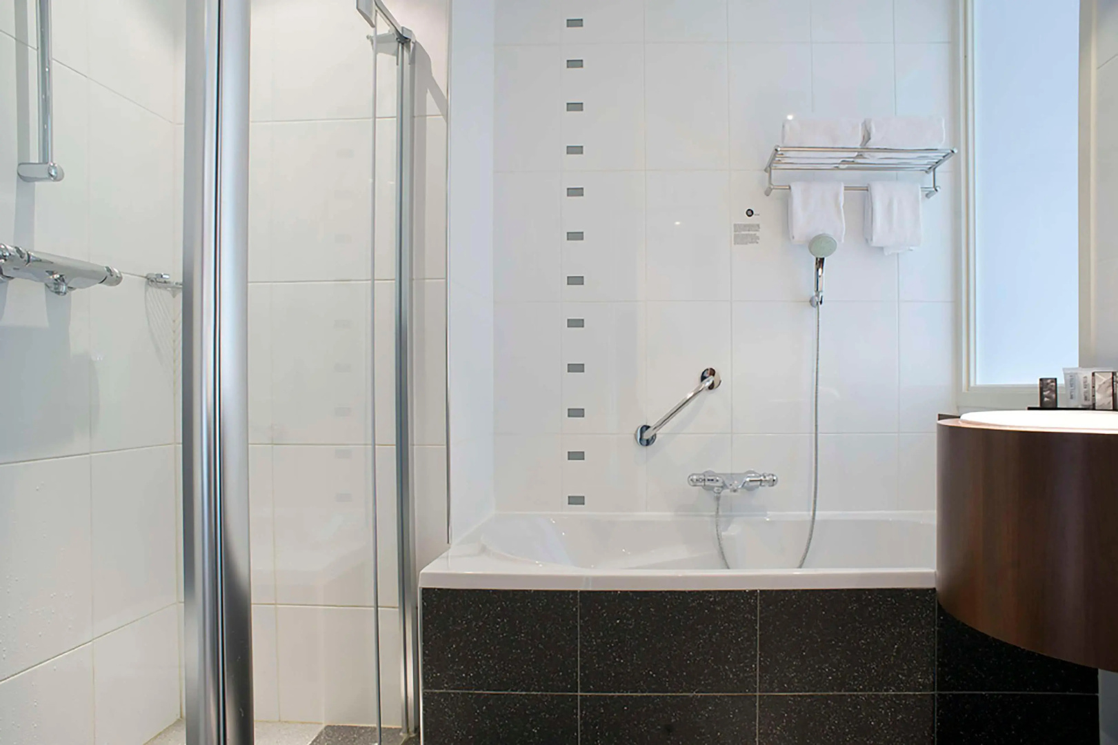 Отель DoubleTree by Hilton Rotterdam Centre