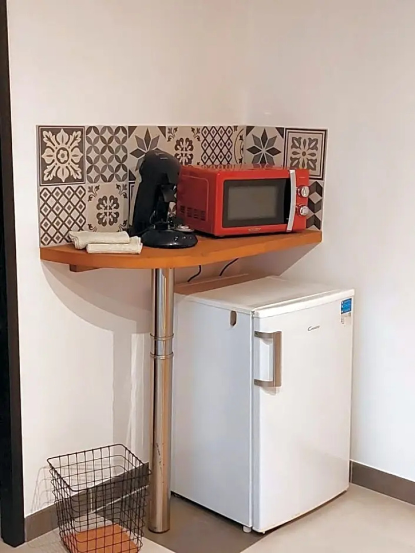 Le Mas Des Roches Jacuzzi Privatif (Adults Only)