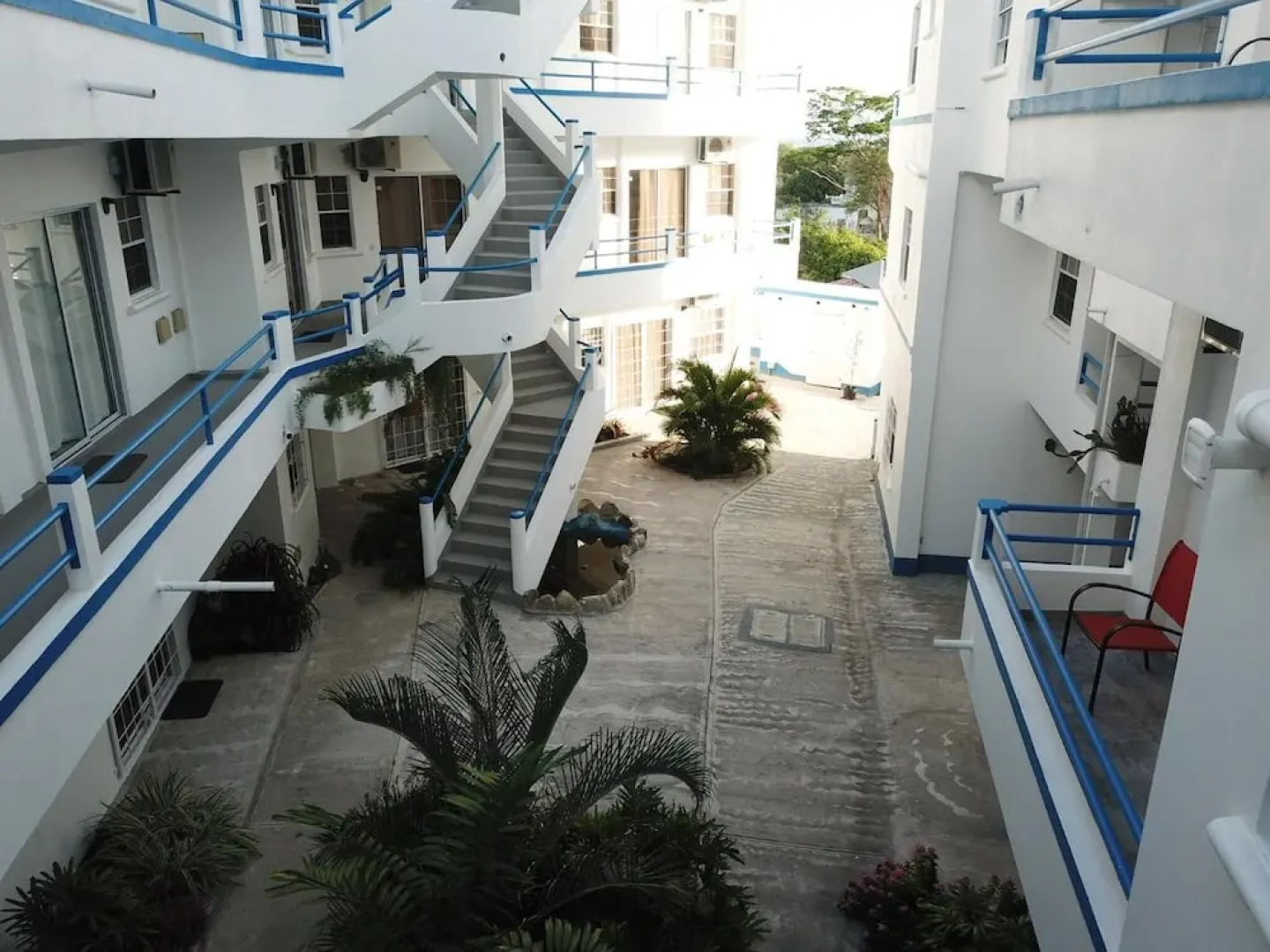 Blue Star Apartments and Hotel