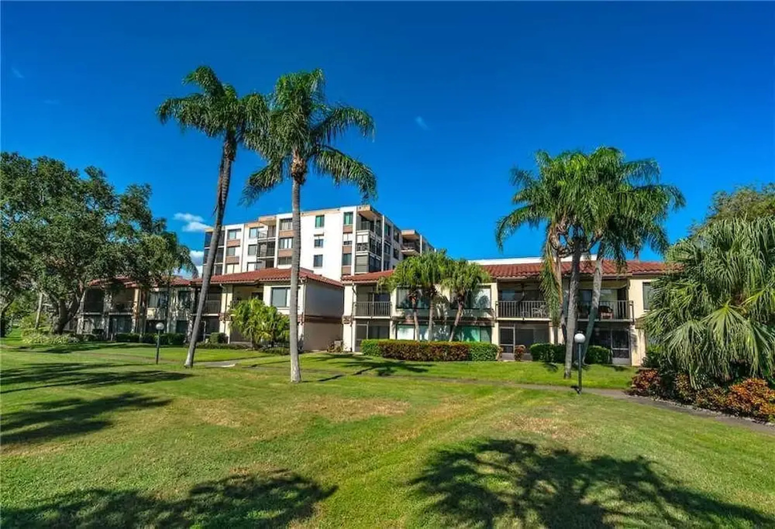 Palma Del Mar D601 - One Bedroom Condo