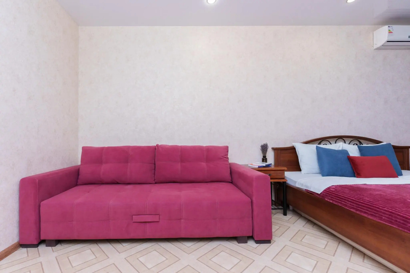 KluchnikOFF (КлючникОФФ) на проспекте Карла Маркса