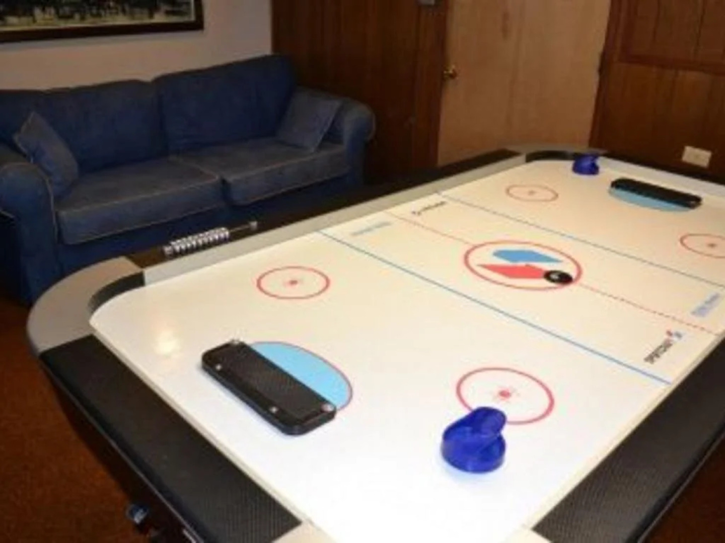 Steve's Getaway 4 Br home by RedAwning