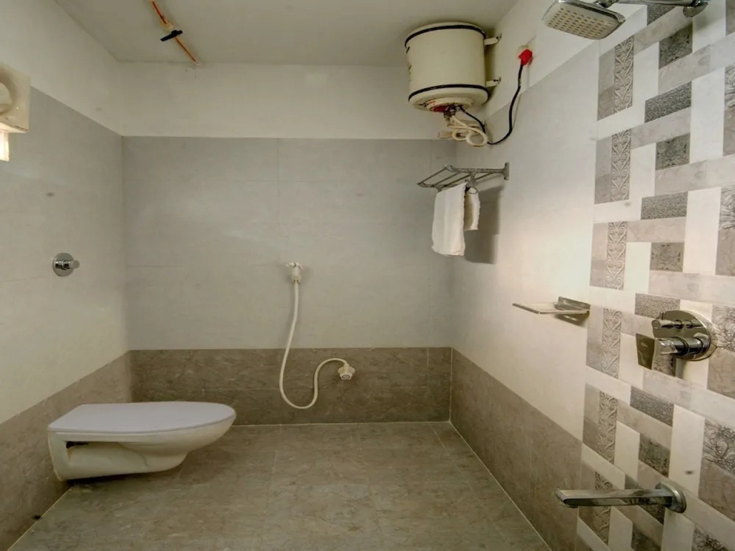 OYO 30475 Sangam Residency