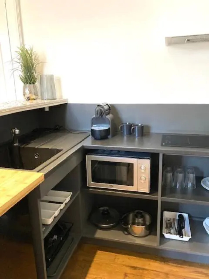 Studio standing, hyper centre, très calme