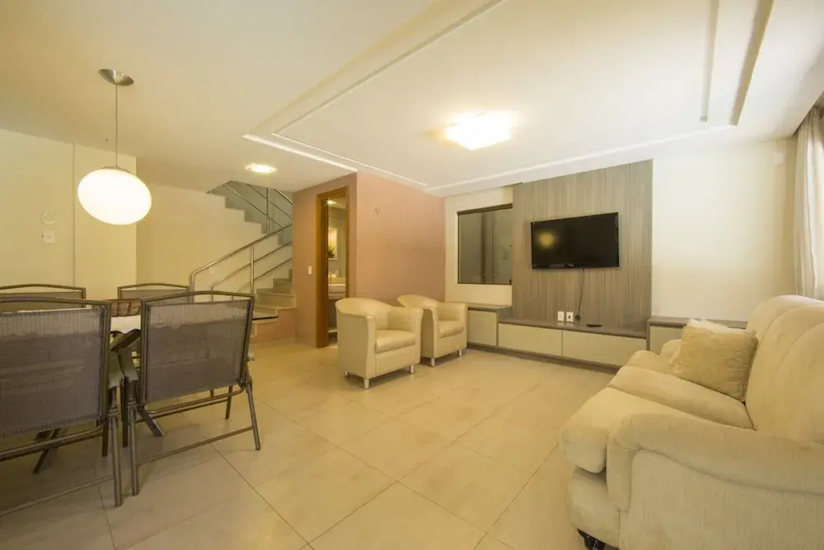 Vila com 4 Casas na Praia de Cotovelo