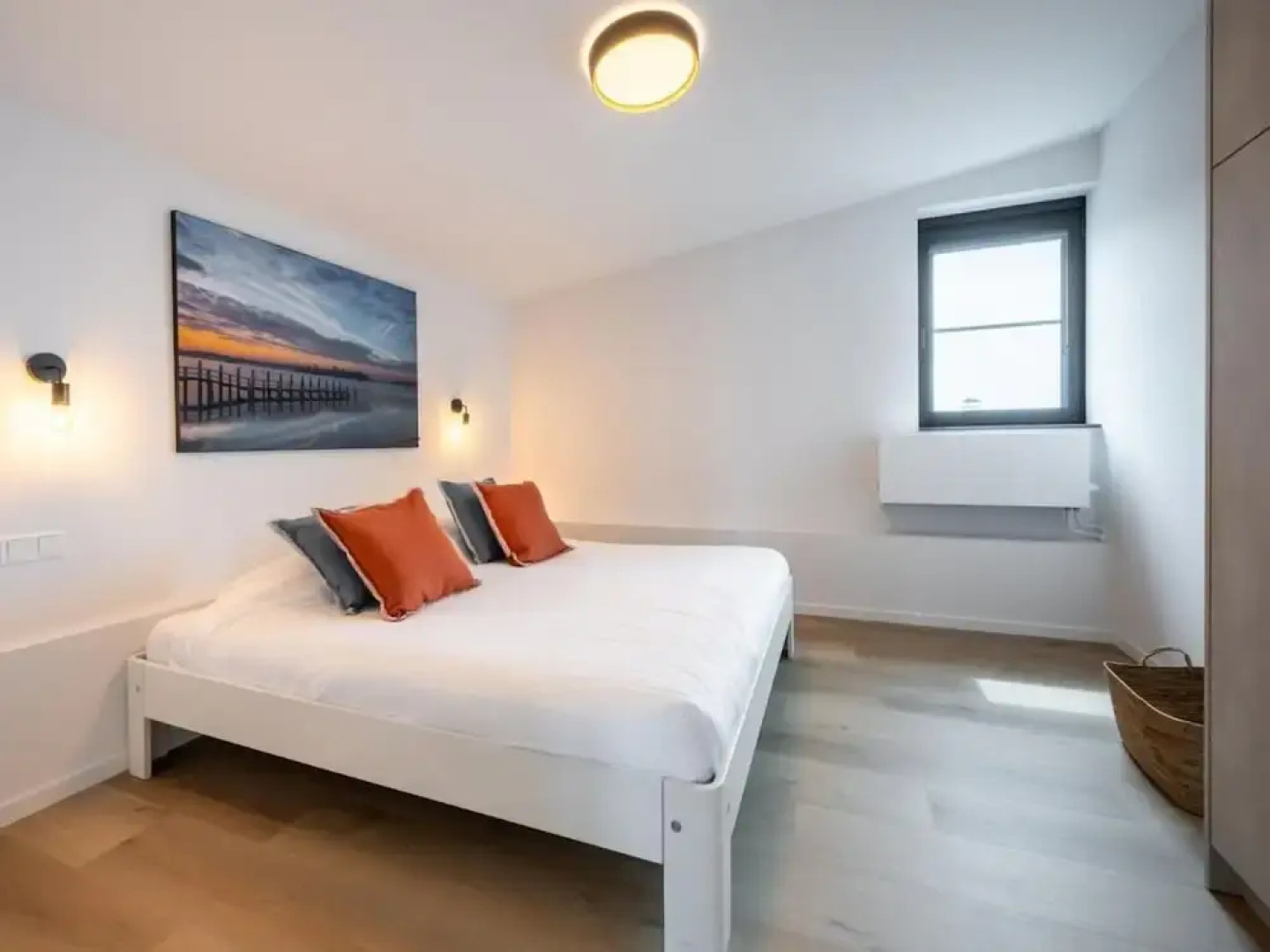 Attractive Villa With Jetty