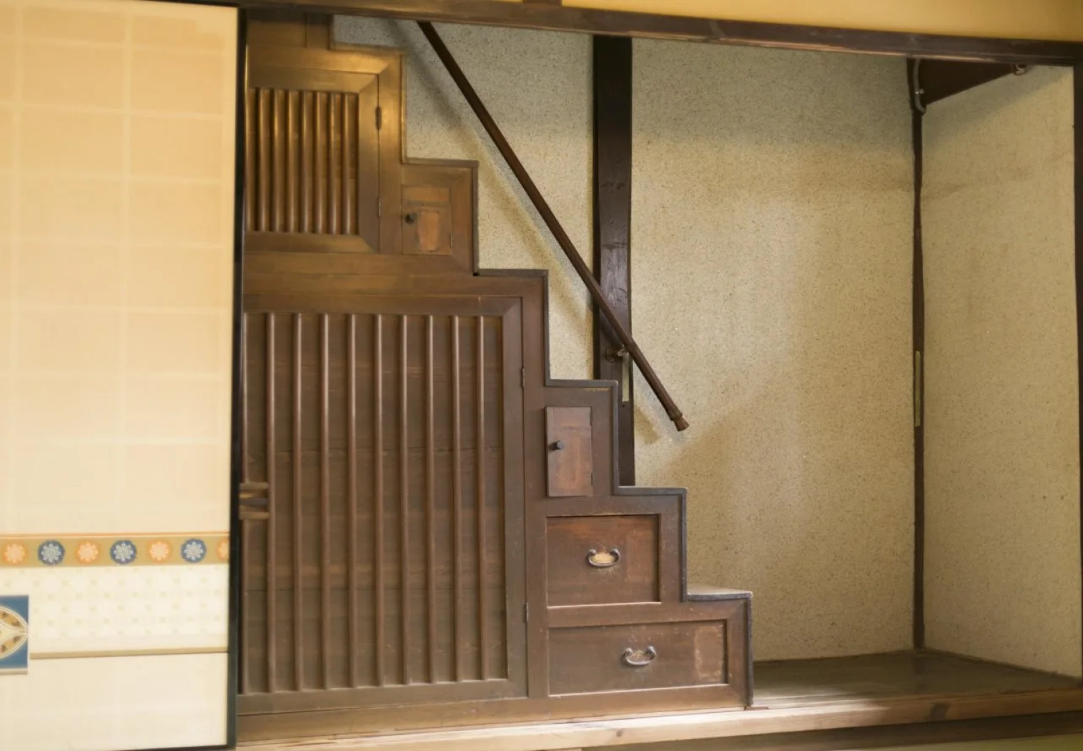 Female only guesthouse tomari-ya (гостевой дом для женщин)