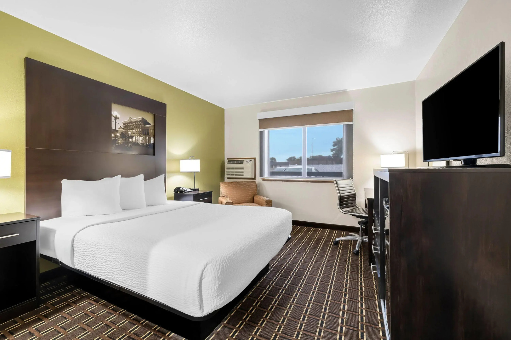 Super 8 by Wyndham La Crosse